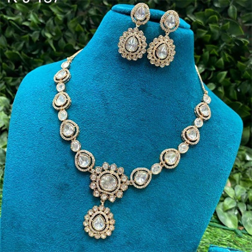 JEMTL1920 Threaded Lights Royal Kundan Jewellery Nawabi Charm Polki Kundan Stone Necklace