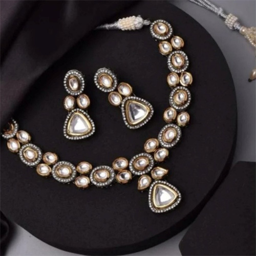 JEMTL1929 Threaded Lights Collection 2 Tone Plated Ethnic Design Kundan Stone Necklace