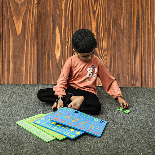 Hindi Alphabet Puzzle - Age Group: 3 Years And Above