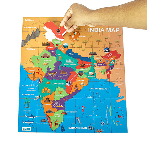 कार्डबोर्ड मानचित्र जिगसॉ पहेली