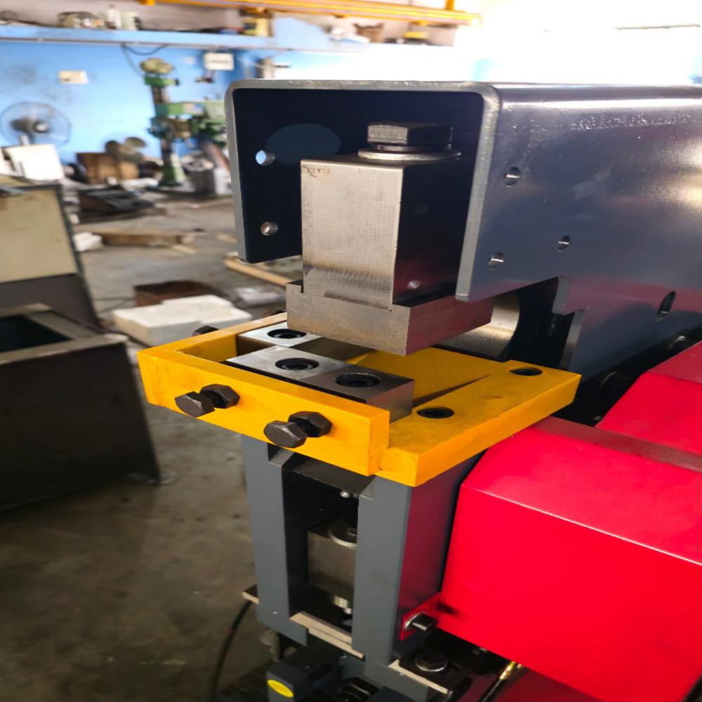 Qa-12b Mechanical Iron Worker Machine - Operating Type: Semi Automatic