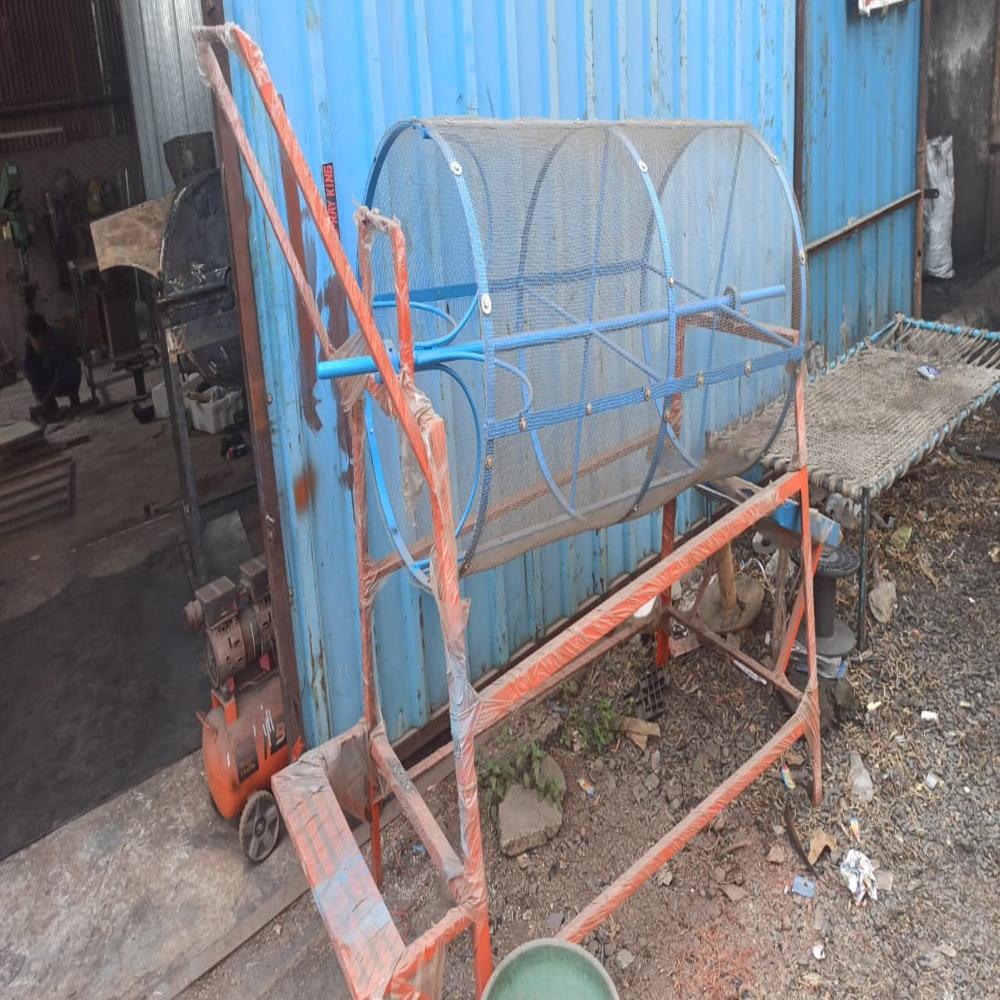 Manual Sand Sieving Machine Per hr 1 ton Production Capacity 