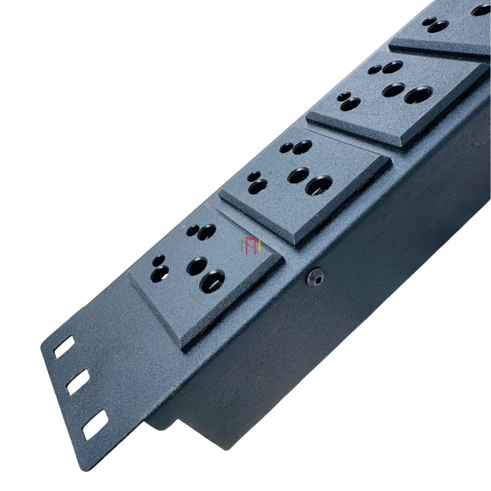 6 Socket 5/15 Amp Power Distribution Unit (PDU) With Display Meter