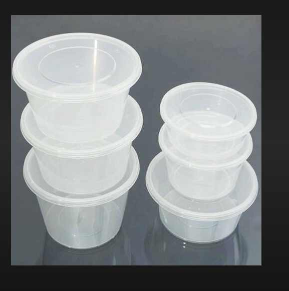Plastic container