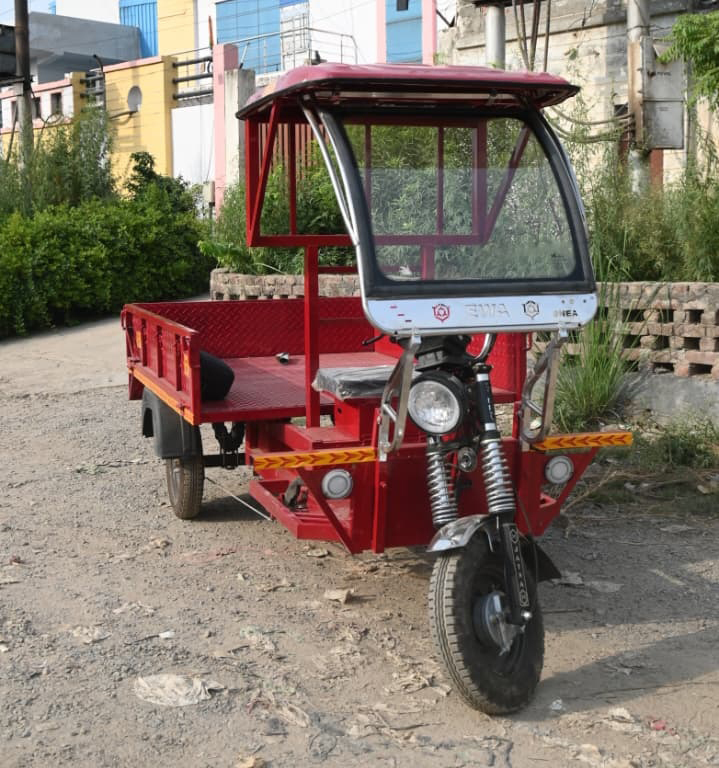 E Rickshaw Loader