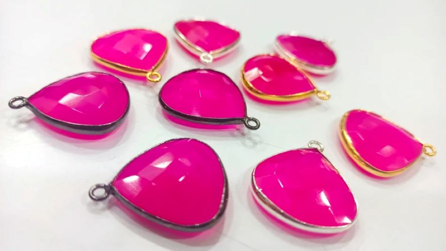 Natural Hot Pink Chalcedony Heart Shape 20mm Briolette Single Loop Gemstone Bezel Connector Charms