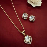 Single Kundan Polki Pendant Set