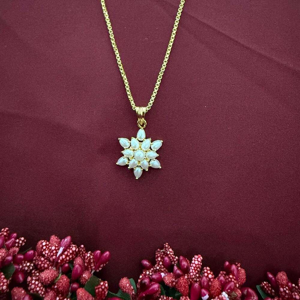 Flower Design Pendant Set