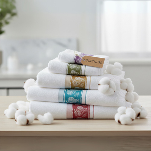 Maan Mazhil White Jacquard Cotton Towel