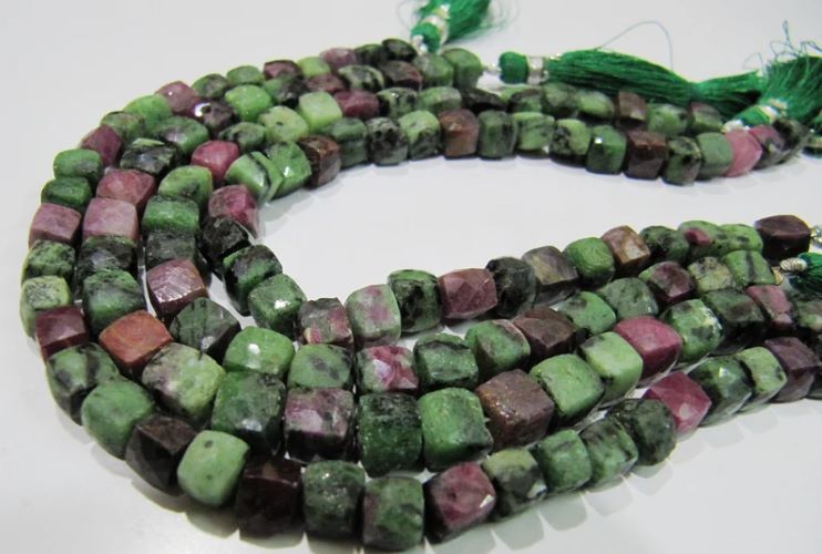 Natural Ruby Zoisite Cube Shape Beads Faceted 3D Box Strand 8 inch long Size 6 to 7 mm Semi Precious Beads