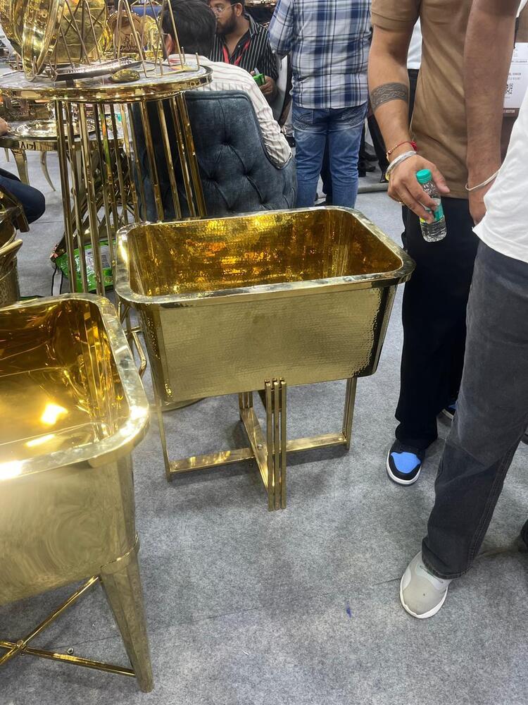 Golden Tub Stand