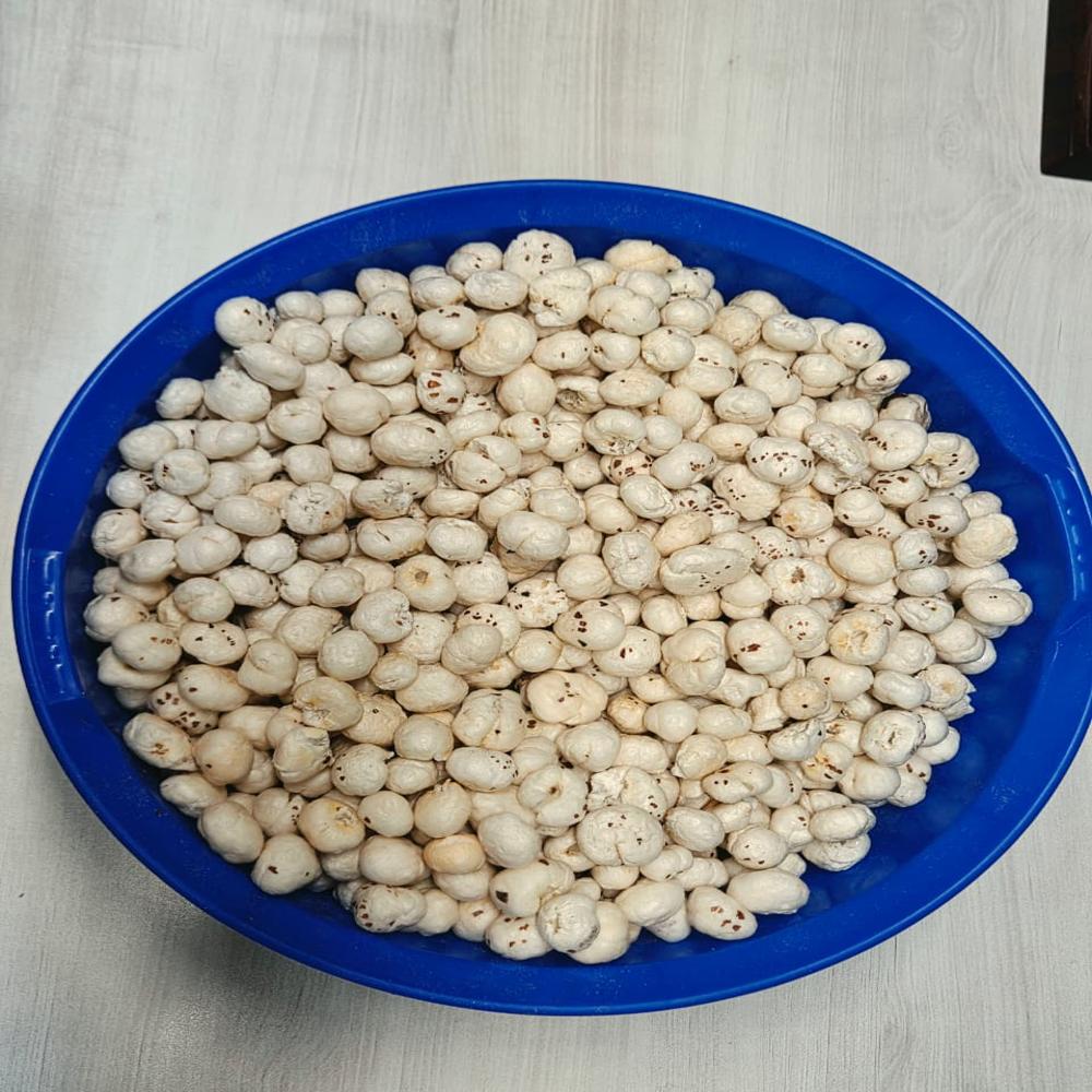 5 Plus Suta Raw Makhana - Broken (%): Below 1%