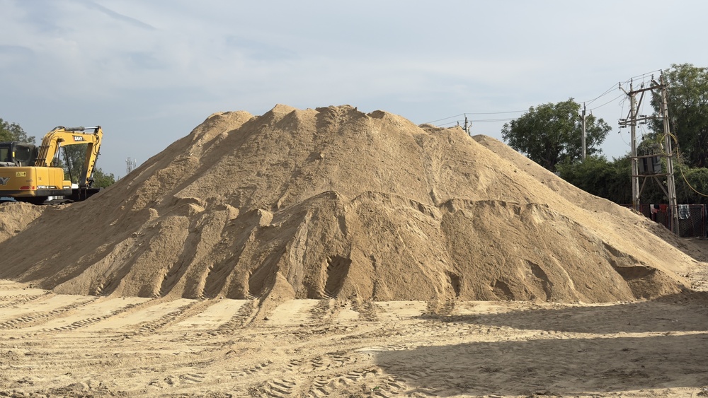Simple Sand Construction