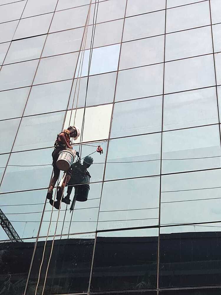 Facade Glass Cleaning Service