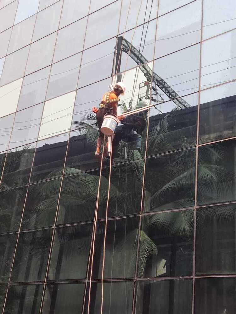 Facade Glass Cleaning Service
