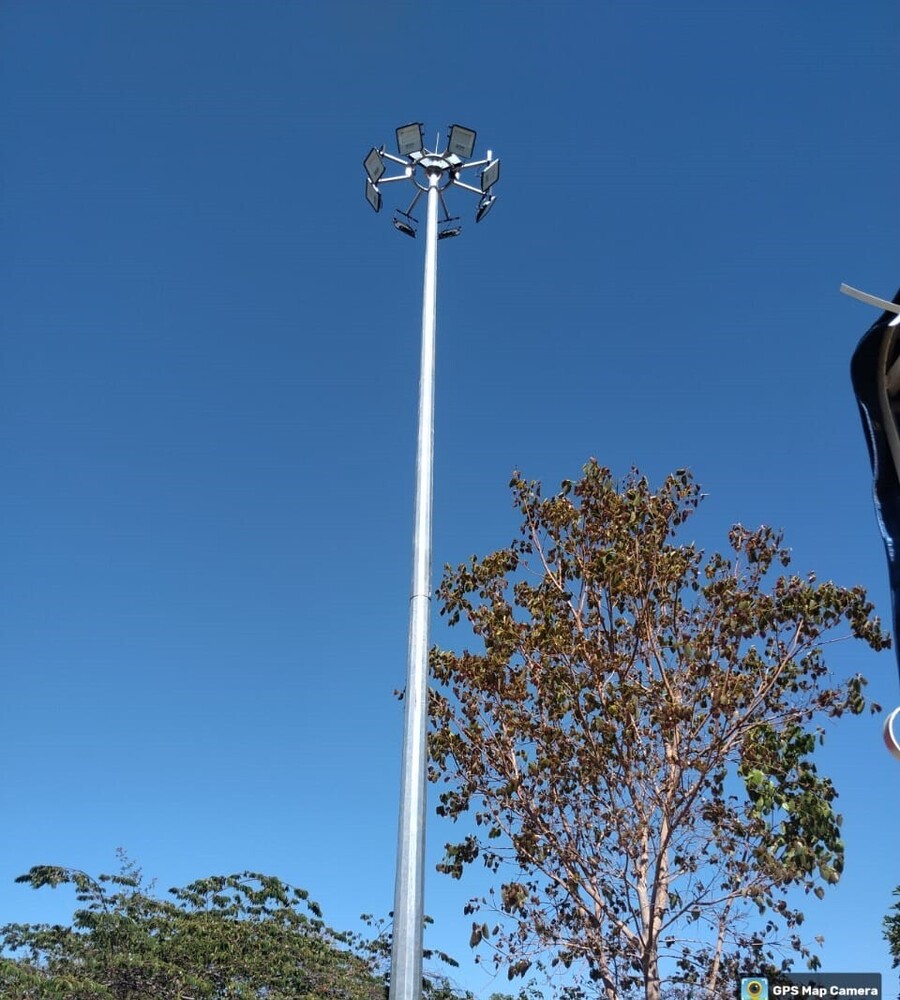 12Mtr High Mast Light - Color: Silver / Grey