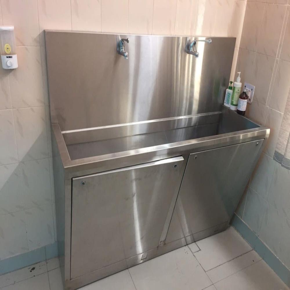 Fully Automatic Scrub Station