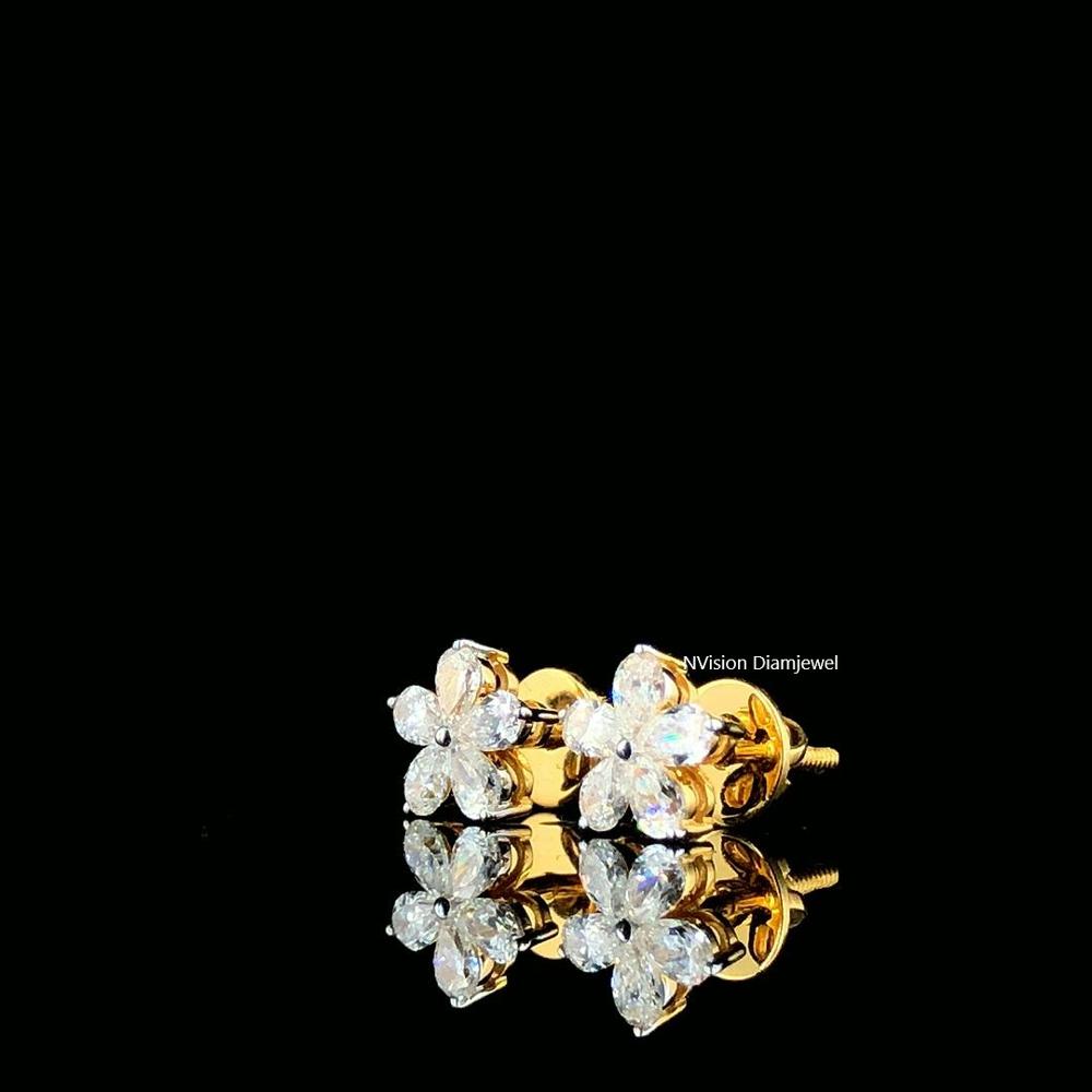 Petal Perfection Natural Diamond Small Studs with Big Shine