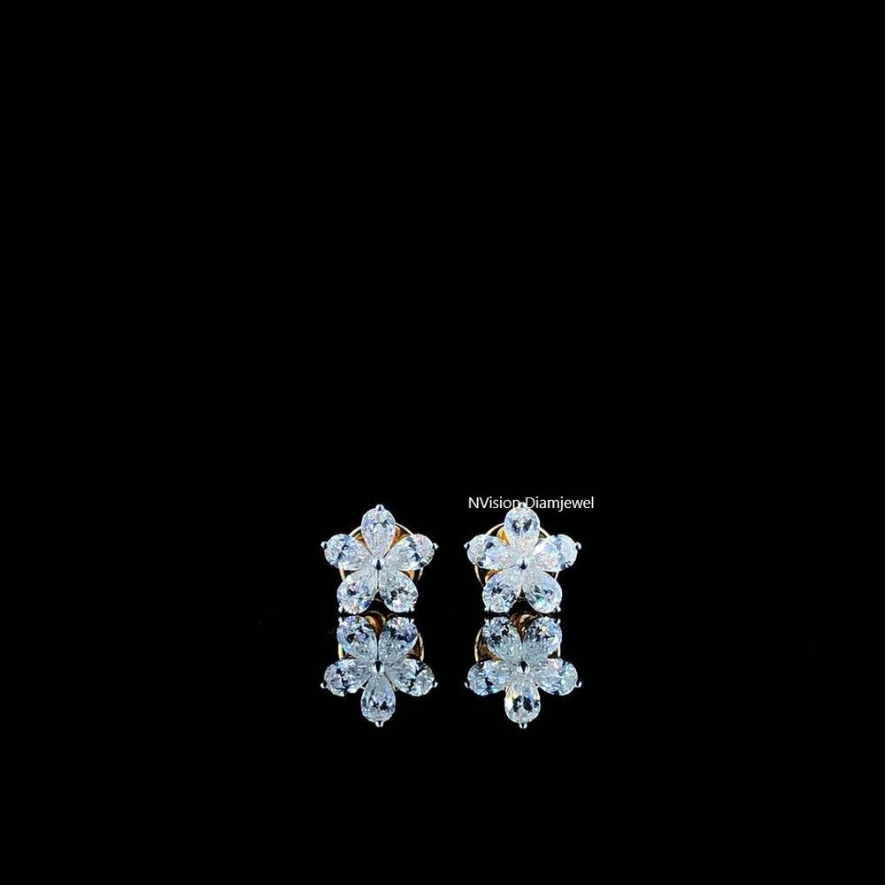 Petal Perfection Natural Diamond Small Studs with Big Shine