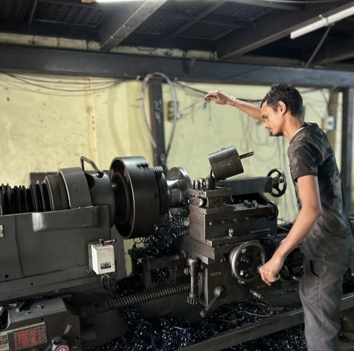 CNC Turning Services On The Lathe Machine