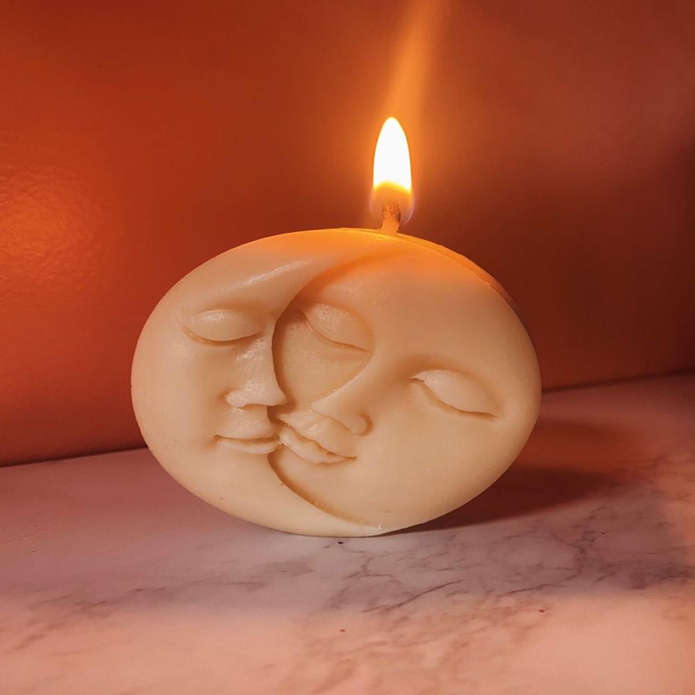Moon face Scented candle 