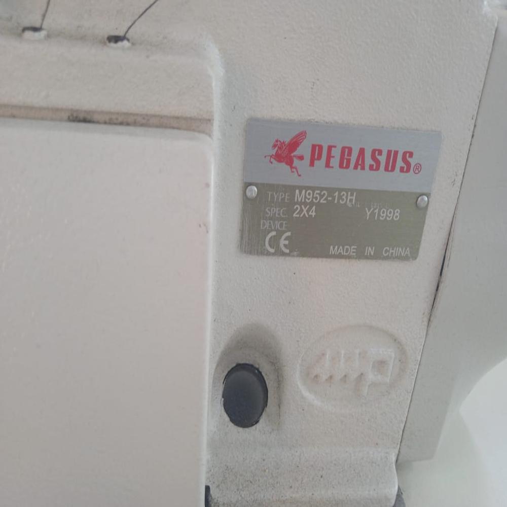 Pegasus M952 Overlock Sewing Machine - Color: Multiple