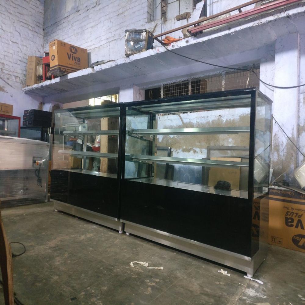 Cake Display Cases - Color: Transparent