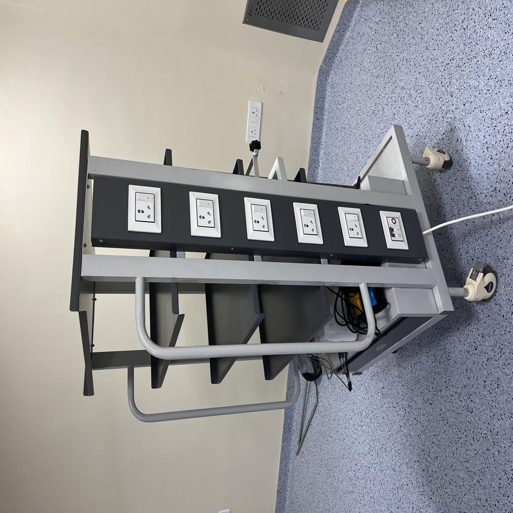 Endoscopy Trolley - Feature: Water Resistance