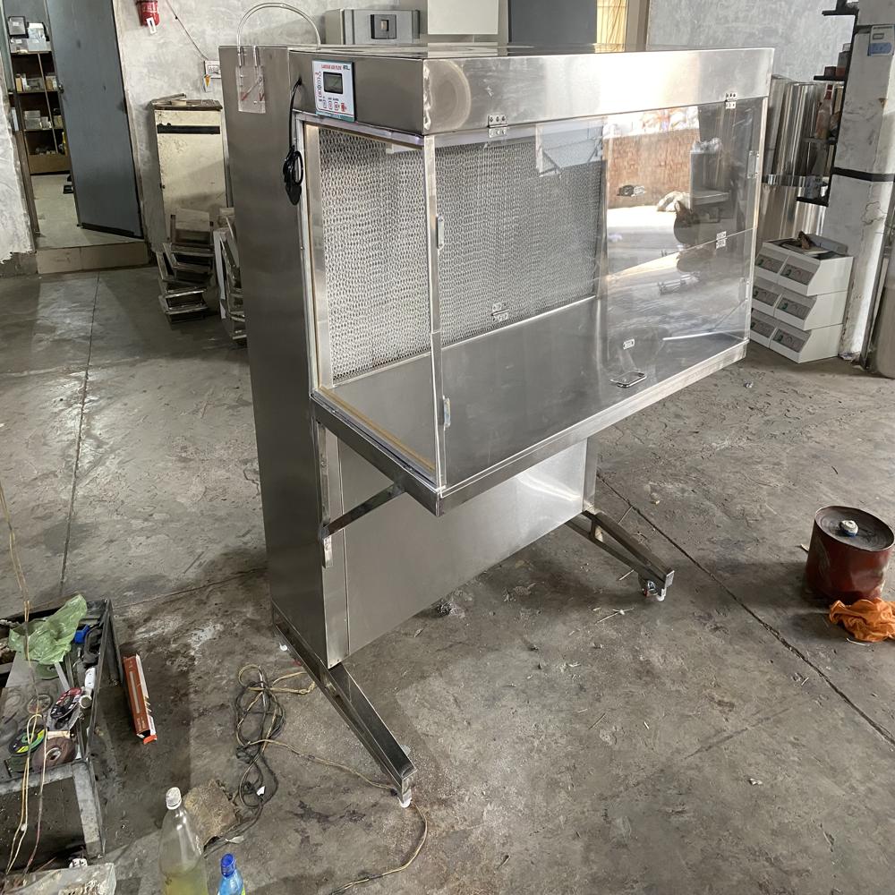 Horizontal Laminar Airflow