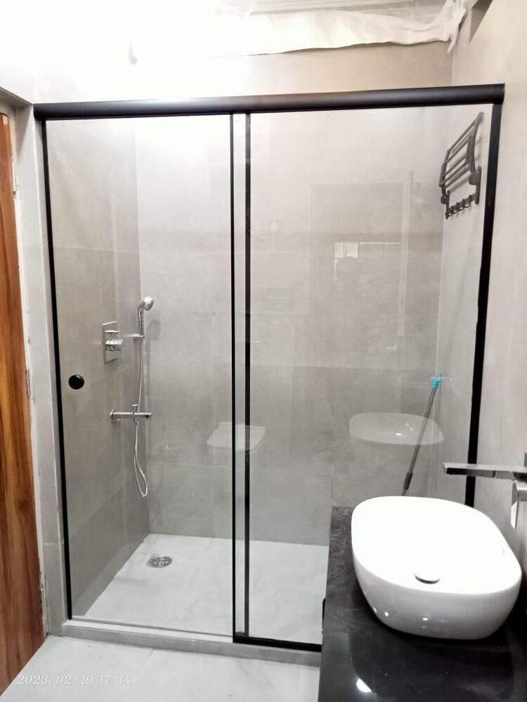 Aluminium Shower Partition