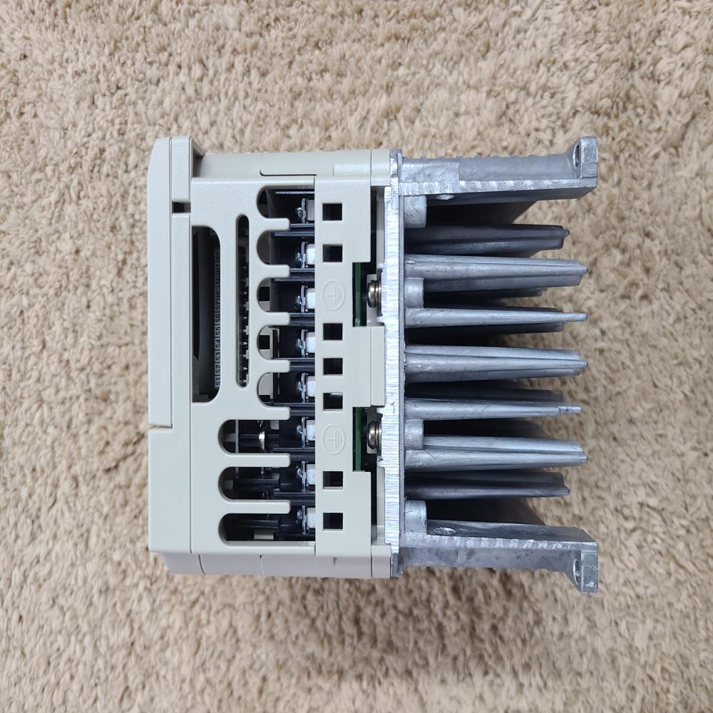 CIMR-VT4A0002BAA - Yaskawa Ac Drive V1000