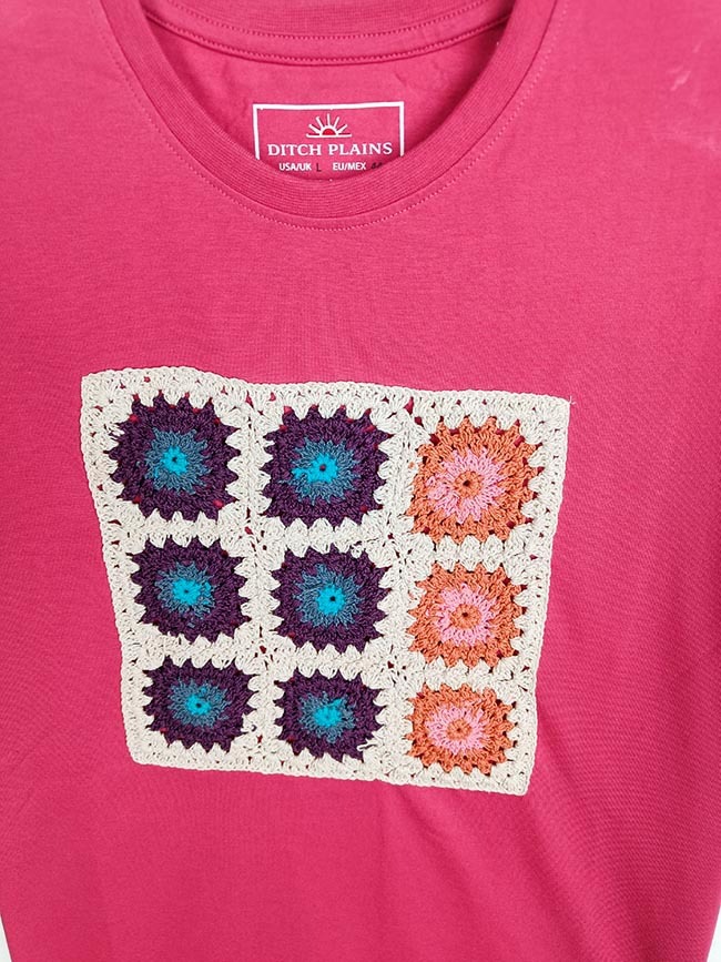 W13494 DITCH PLAINS Ladies Fancy Tops With Crochet Decoration