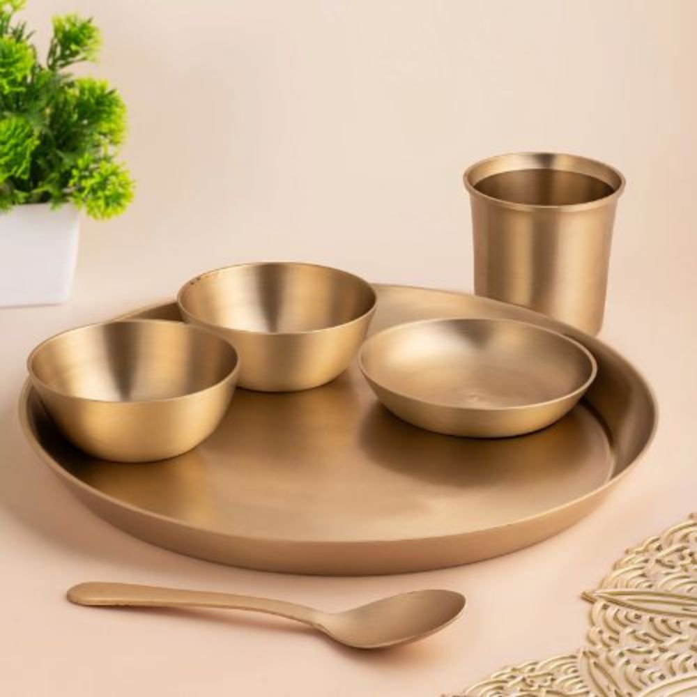Elegant Kansa Bronze Dinner Set Handcrafted Utensils For Premium Dining Experience - Capacity: 150 Milliliter (ml)