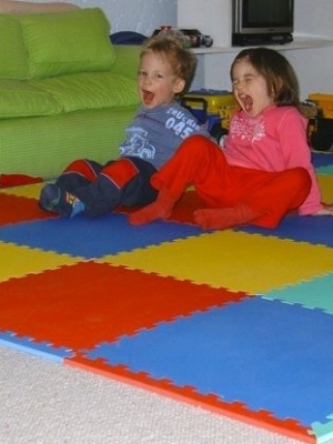 KIDS PLAY INTERLOCKING PUZZLE MATS