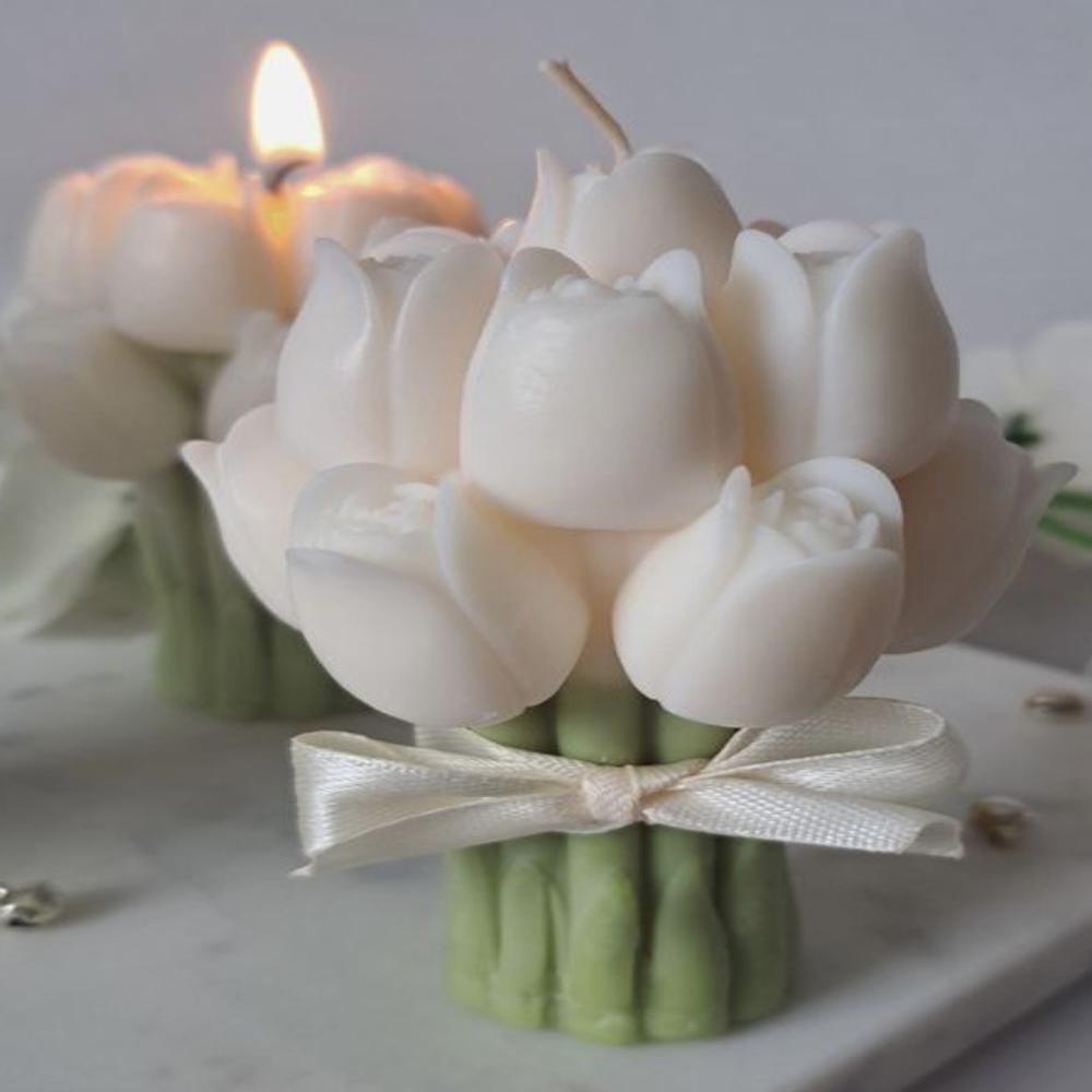 Tulip flower candle 
