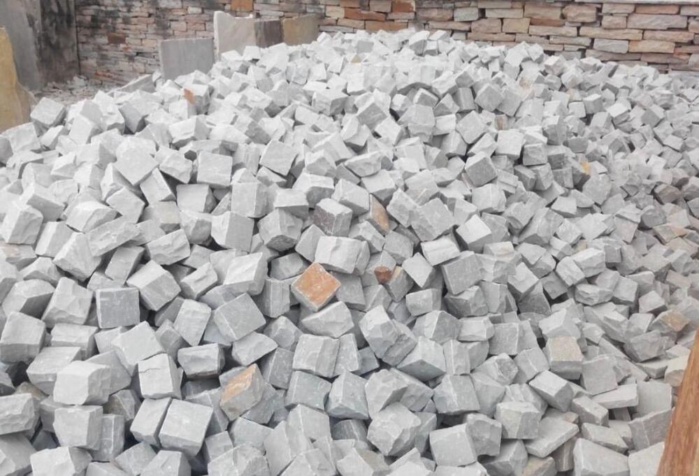 Hand cut Black basalt cobble stone / Machine cut cobble black natural stone