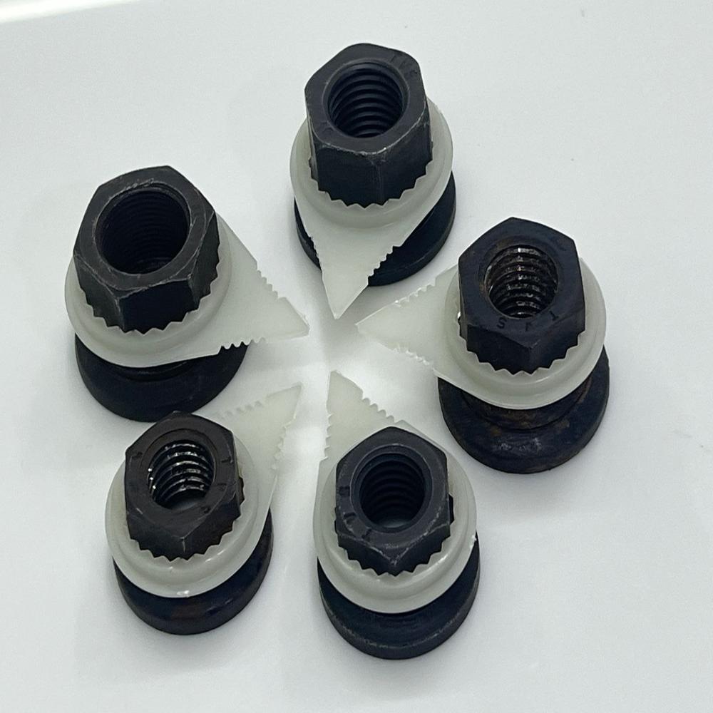 Loose Wheel Nut Indicator Plastics And Nut Lug Indicators