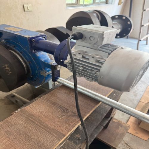 On-Site Crankshaft Grinding Machine with Electric Motor System for On-Site Repair Services