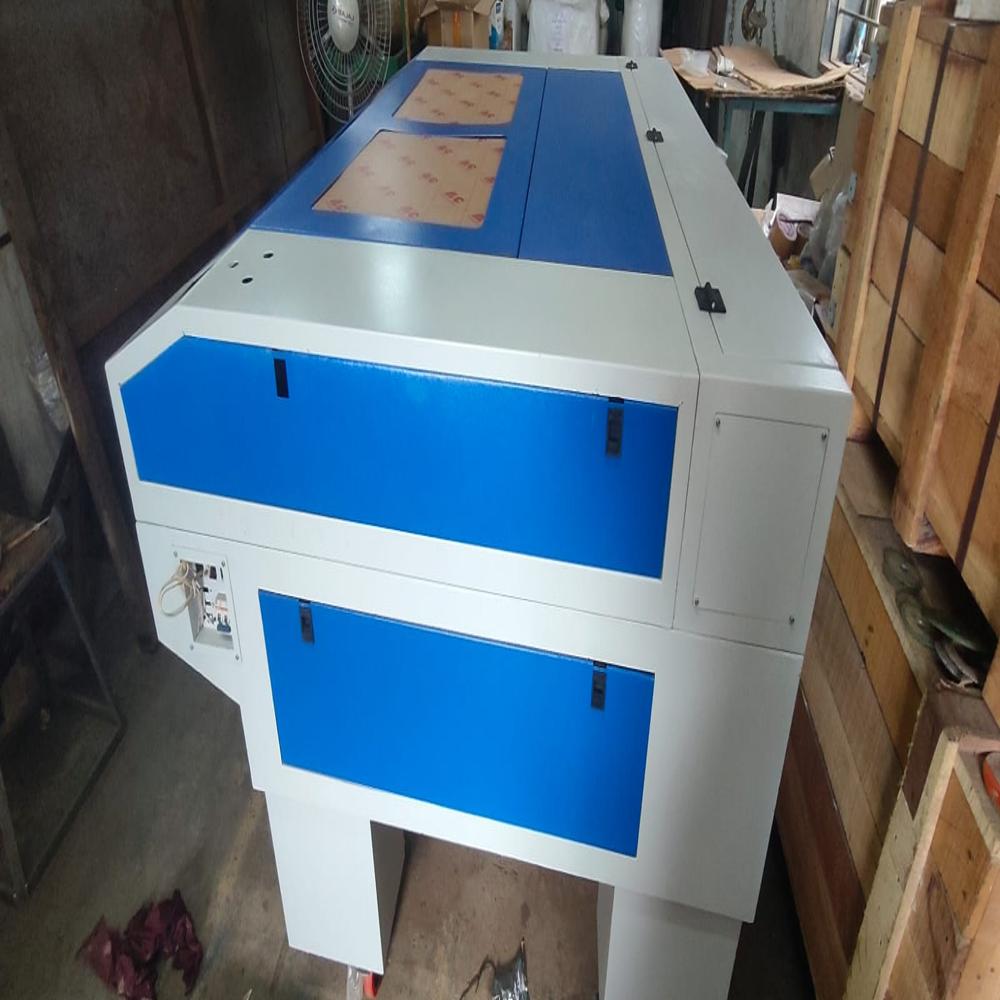 CO2 Laser Engraving And Cutting Machine