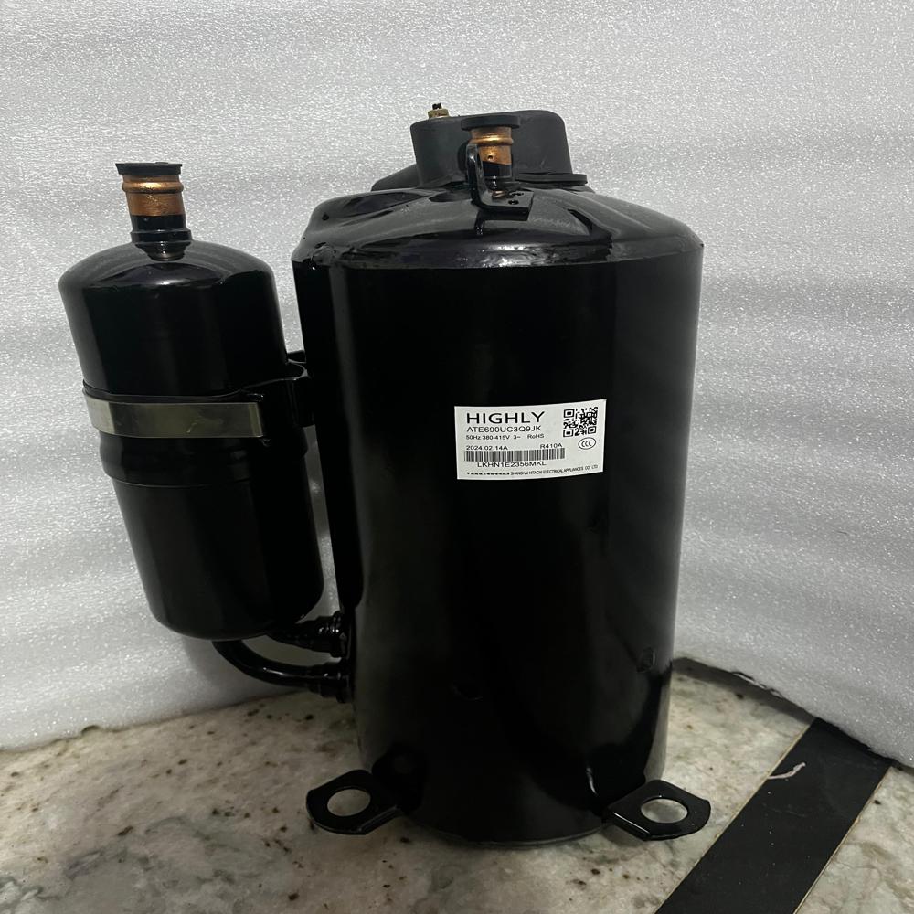 Highly Ate 690 5 Ton Rotry Compressor - Color: Black
