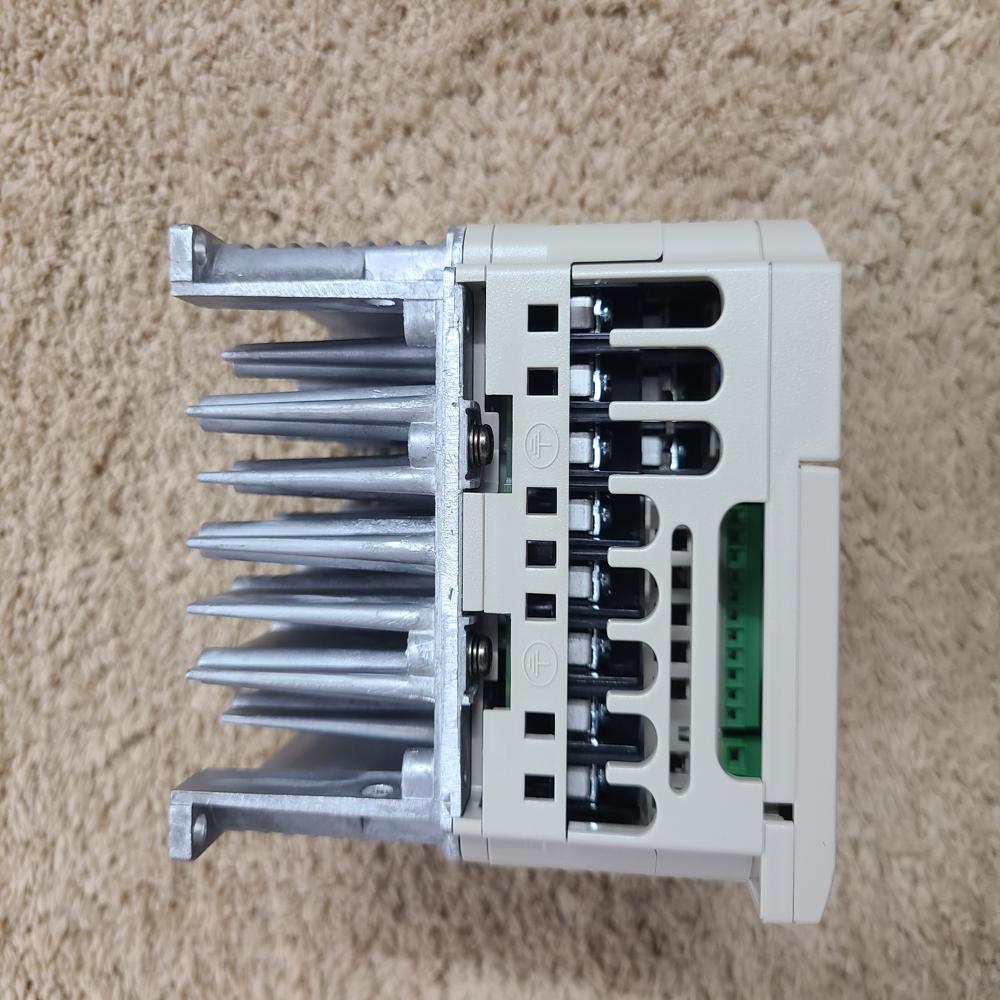 CIMR-JT4A0001BAA - Yaskawa Ac Drive J1000