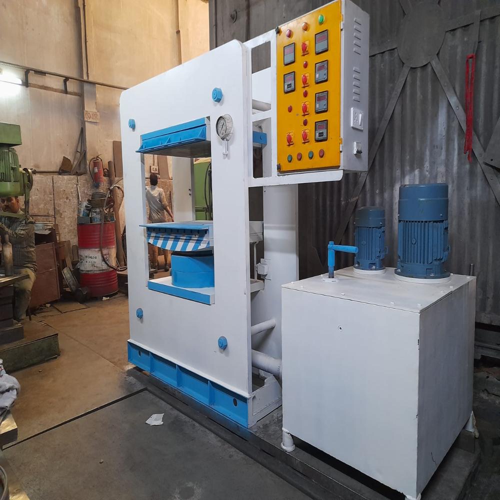 Crocs Making Machine