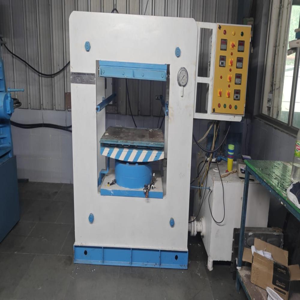 Crocs Making Machine