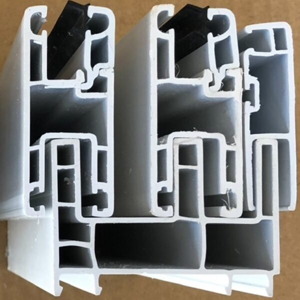 Perfiles de PVC para ventana y puertas