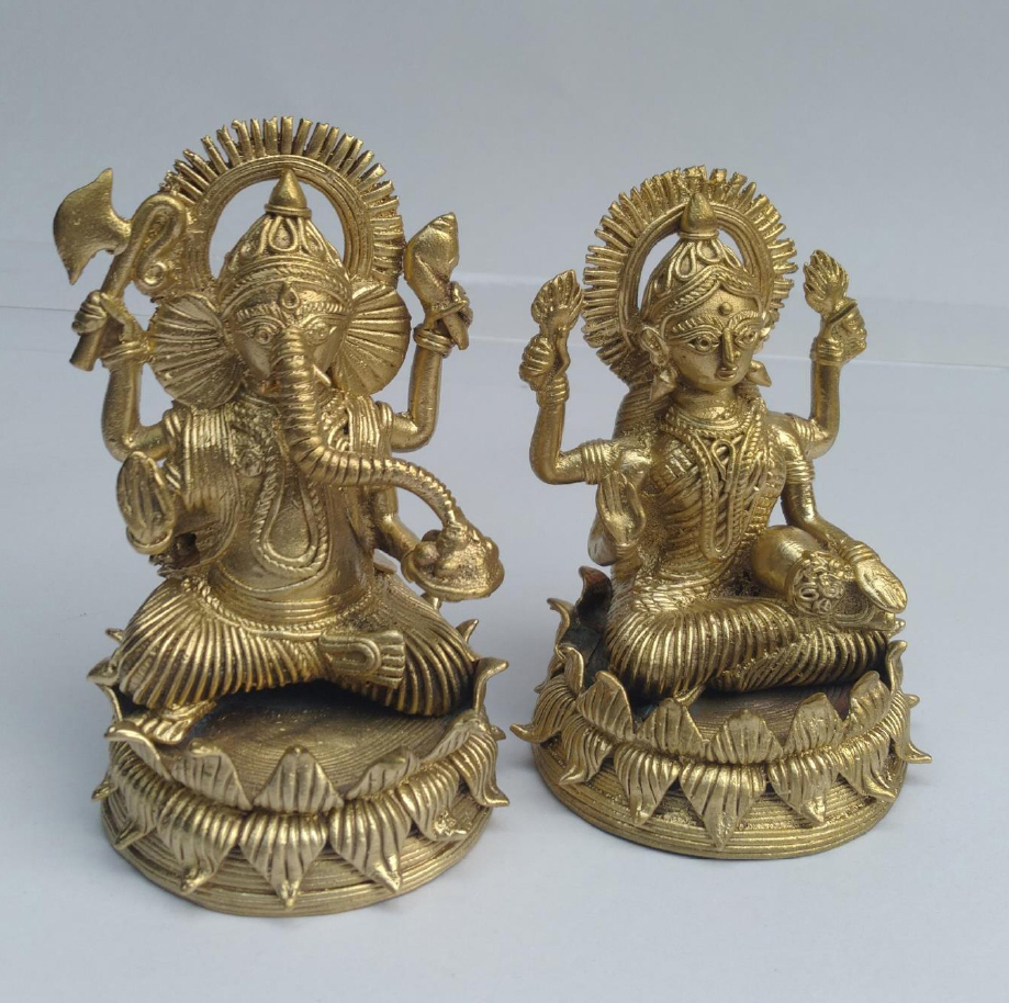 4.5 Inch Sitting Ganesh Ji And Laxmi Ji On Lotus Base