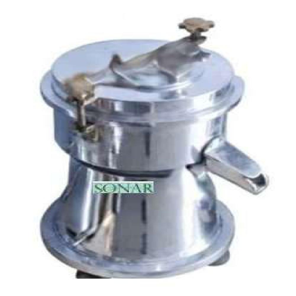 Juice Machine (carrot & Fruit) - Capacity: 2 Glasses Ltr