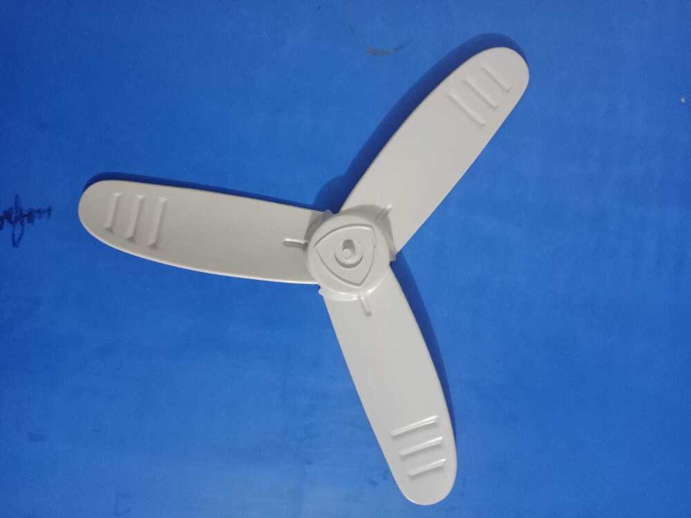 3 Leaf White Blade Fan