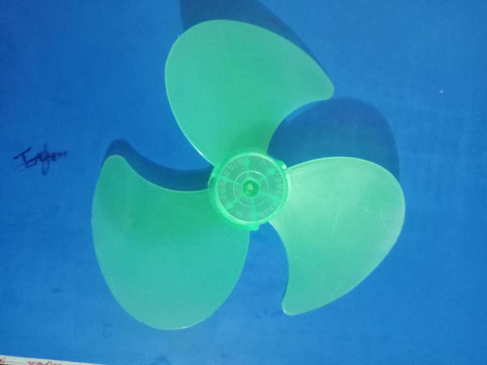 3 Leaf Green Fan Blade
