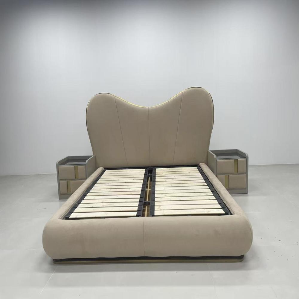 Luxury Curved Headboard Upholstered Bed Velvet Platform Bed Frame