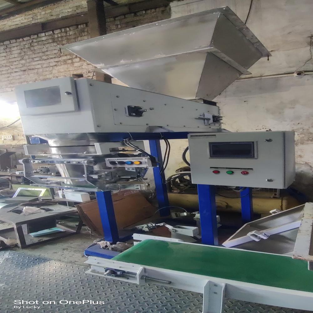 Gross Type Bagger Machine - Automatic Grade: Semi - Automatic